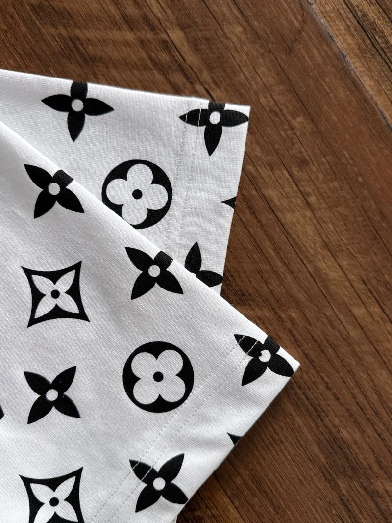 Louis Vuitton T-Shirts Sustainable 133274