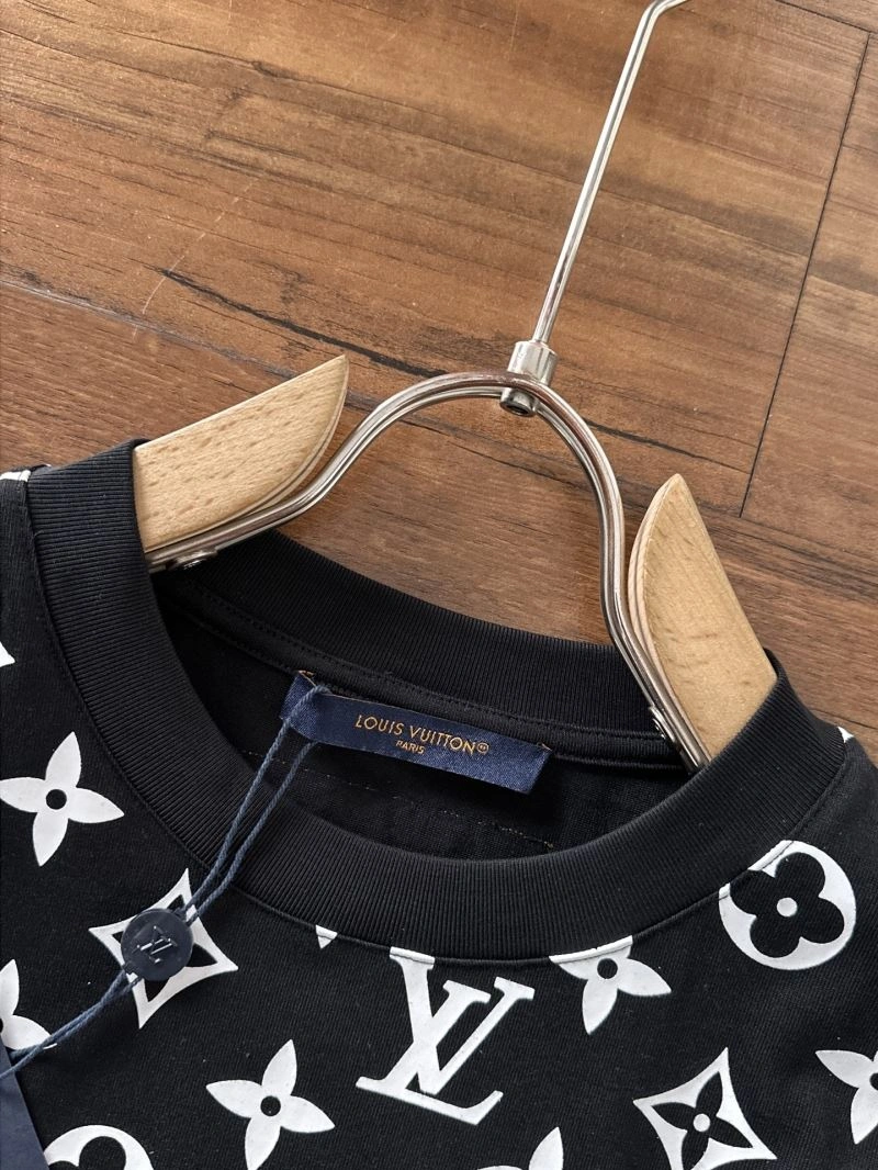 Louis Vuitton T-Shirts HighPerformance 133284
