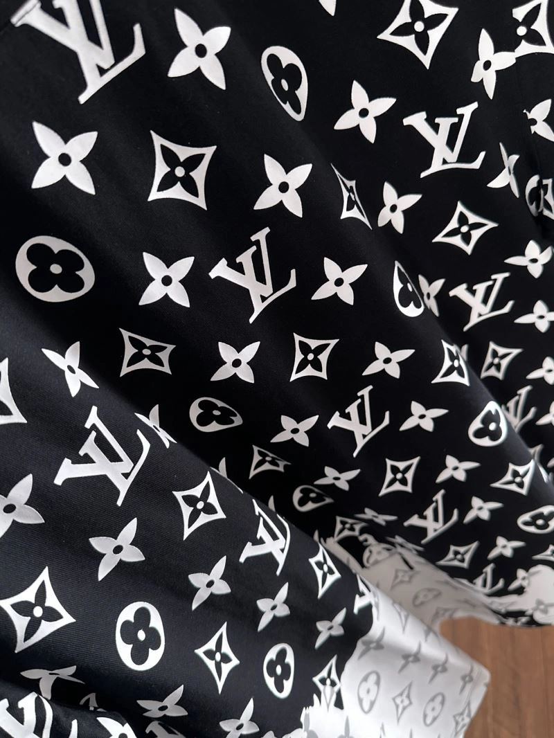 Louis Vuitton T-Shirts HighPerformance 133284