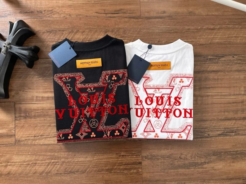 Minimalist Louis Vuitton T-Shirts 133291
