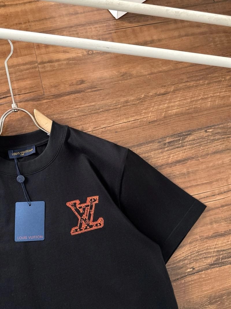 Minimalist Louis Vuitton T-Shirts 133291
