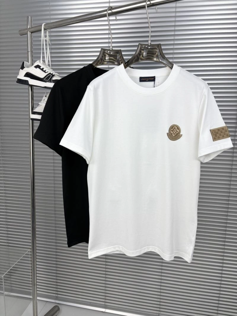 Sporty Louis Vuitton T-Shirts 133285