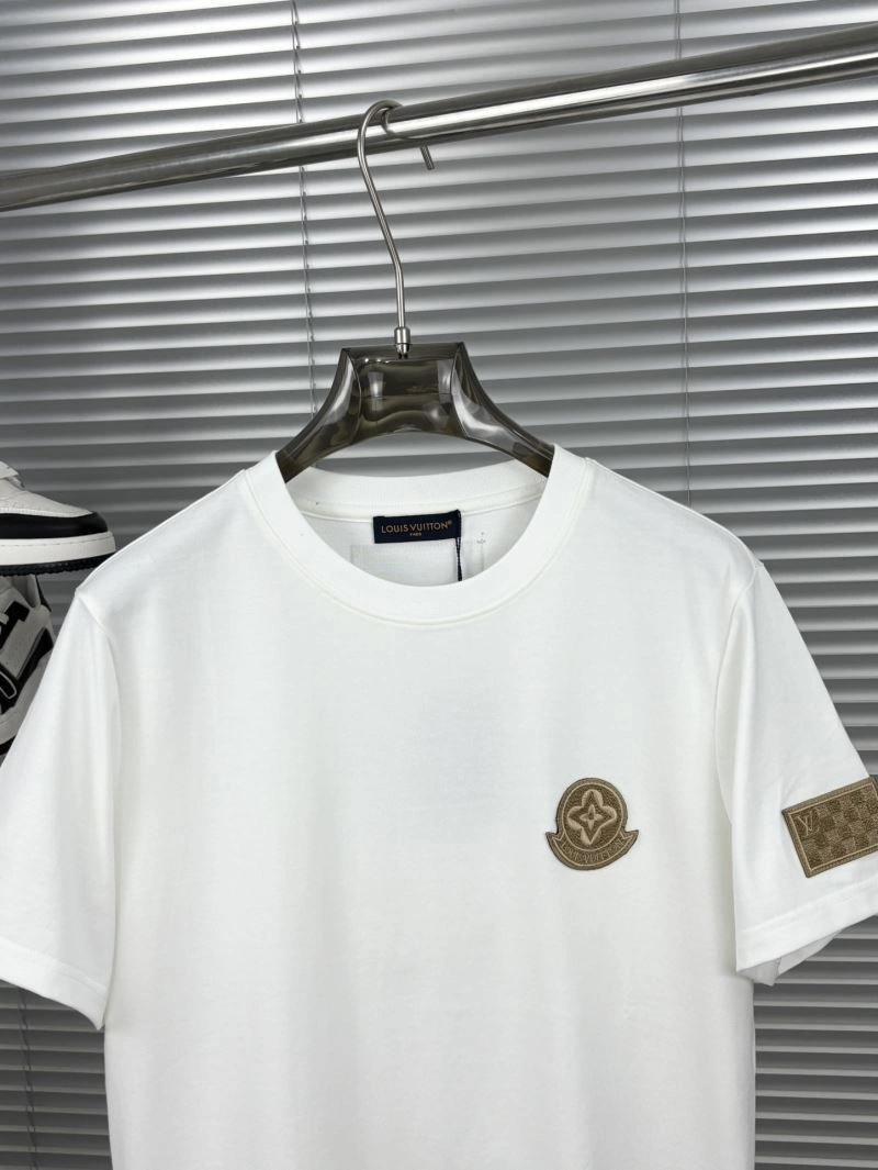 Sporty Louis Vuitton T-Shirts 133285
