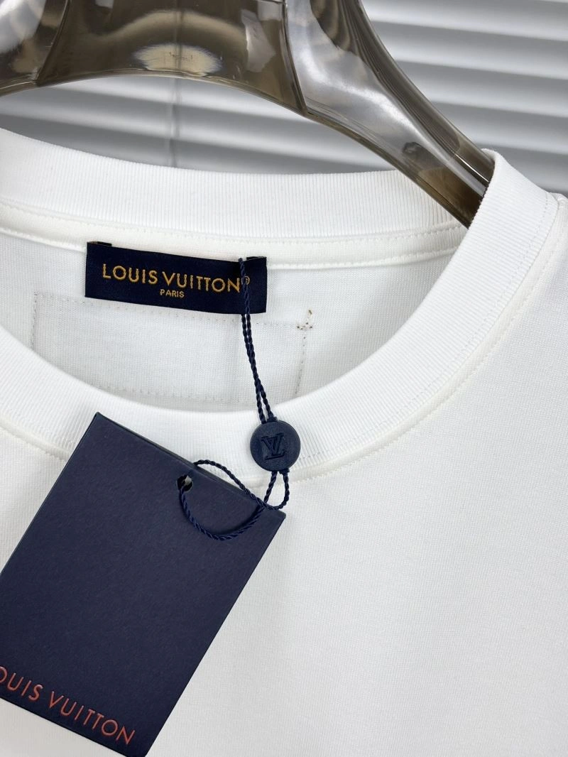 Sporty Louis Vuitton T-Shirts 133285