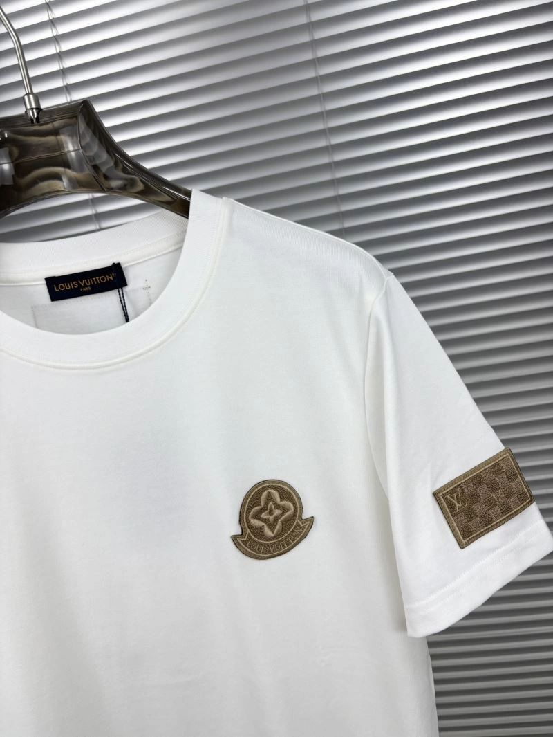 Sporty Louis Vuitton T-Shirts 133285