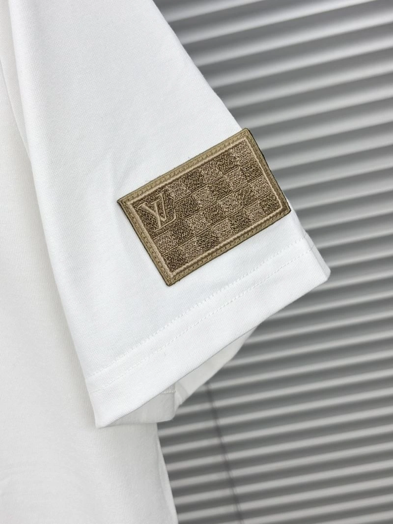 Sporty Louis Vuitton T-Shirts 133285