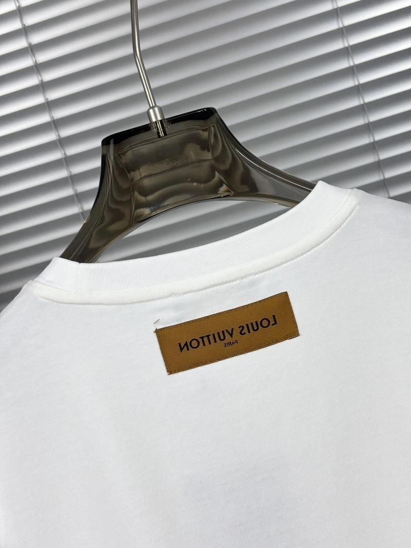 Sporty Louis Vuitton T-Shirts 133285