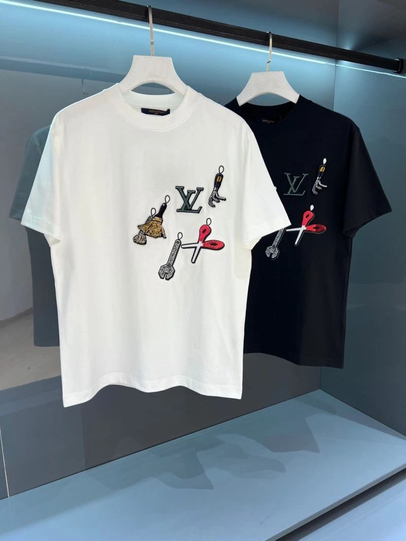 SmoothTexture Louis Vuitton T-Shirts 133281