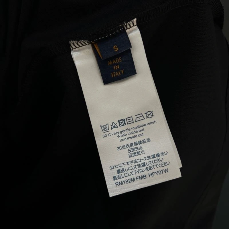 SmoothTexture Louis Vuitton T-Shirts 133281