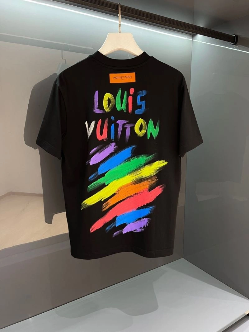 Louis Vuitton T-Shirts Modern 133279