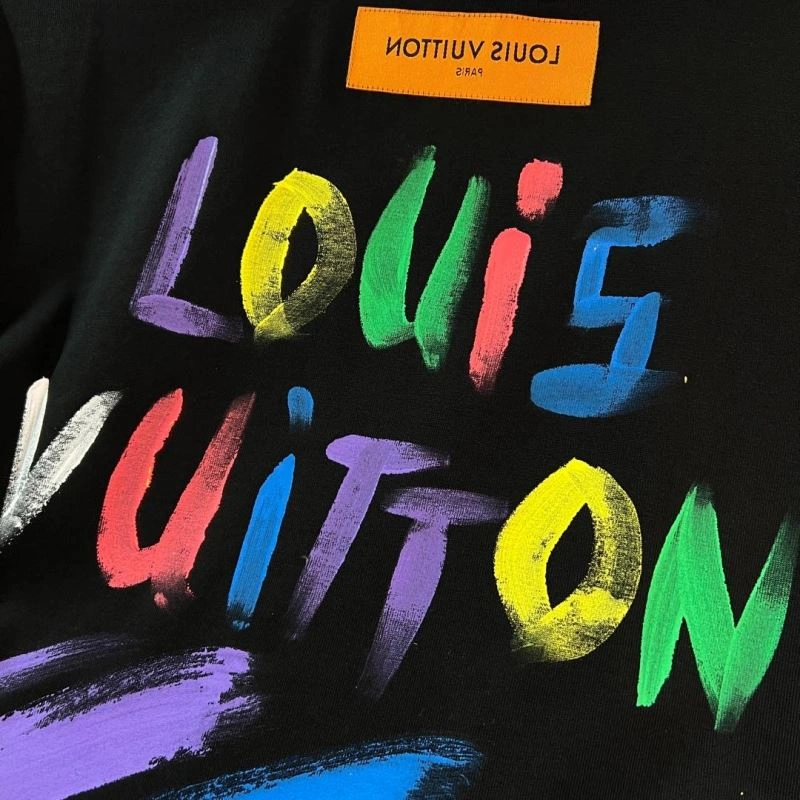 Louis Vuitton T-Shirts Modern 133279