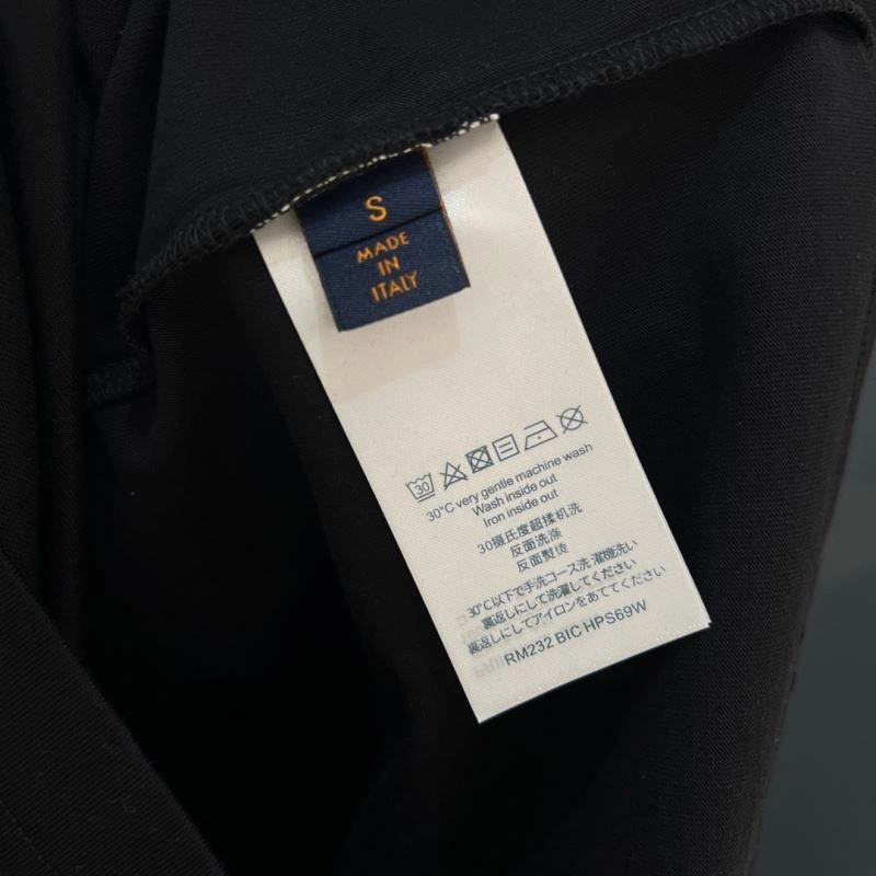 Louis Vuitton T-Shirts Modern 133279