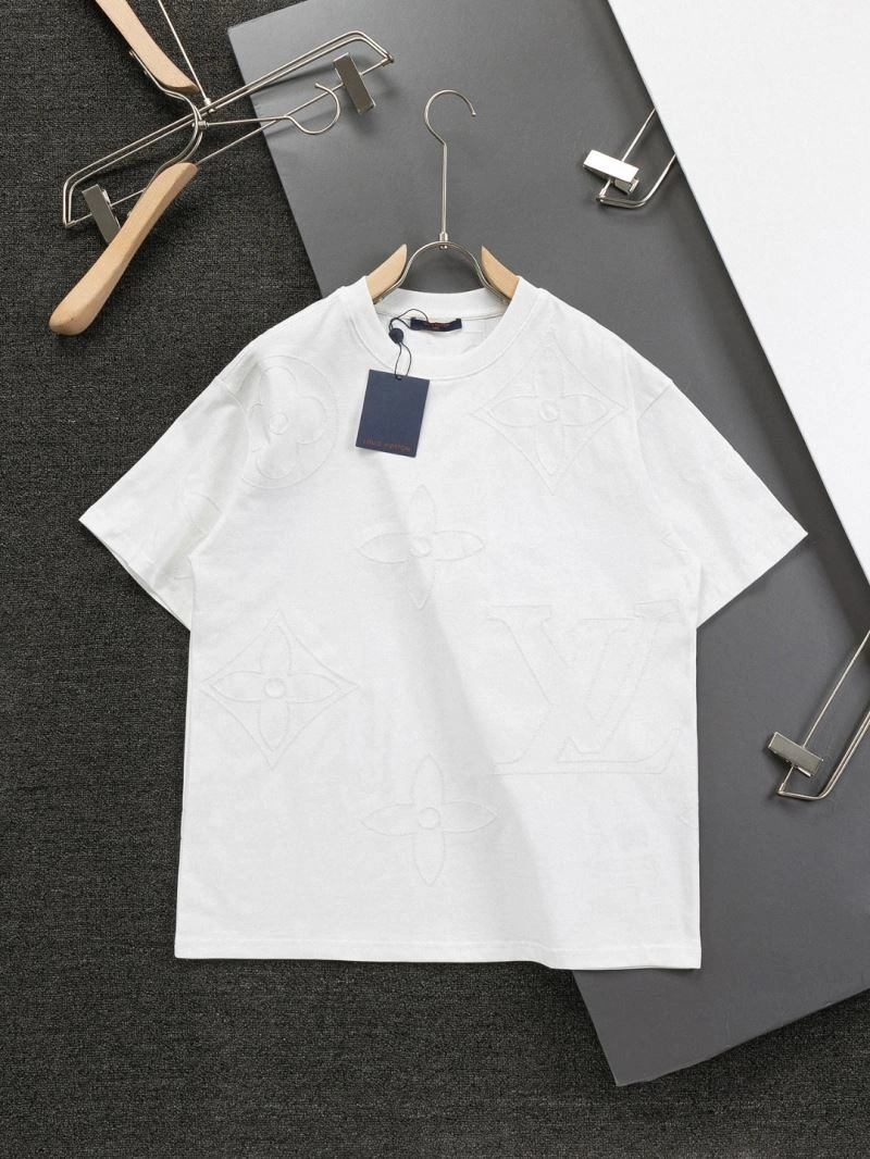 Louis Vuitton T-Shirts Sleek 133298