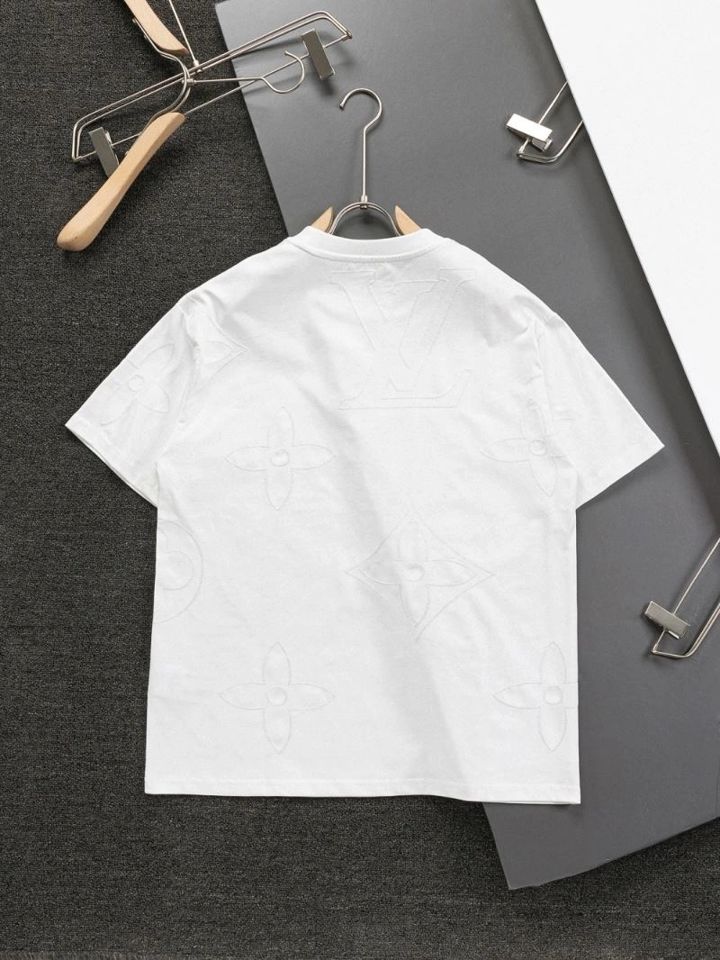 Louis Vuitton T-Shirts Sleek 133298