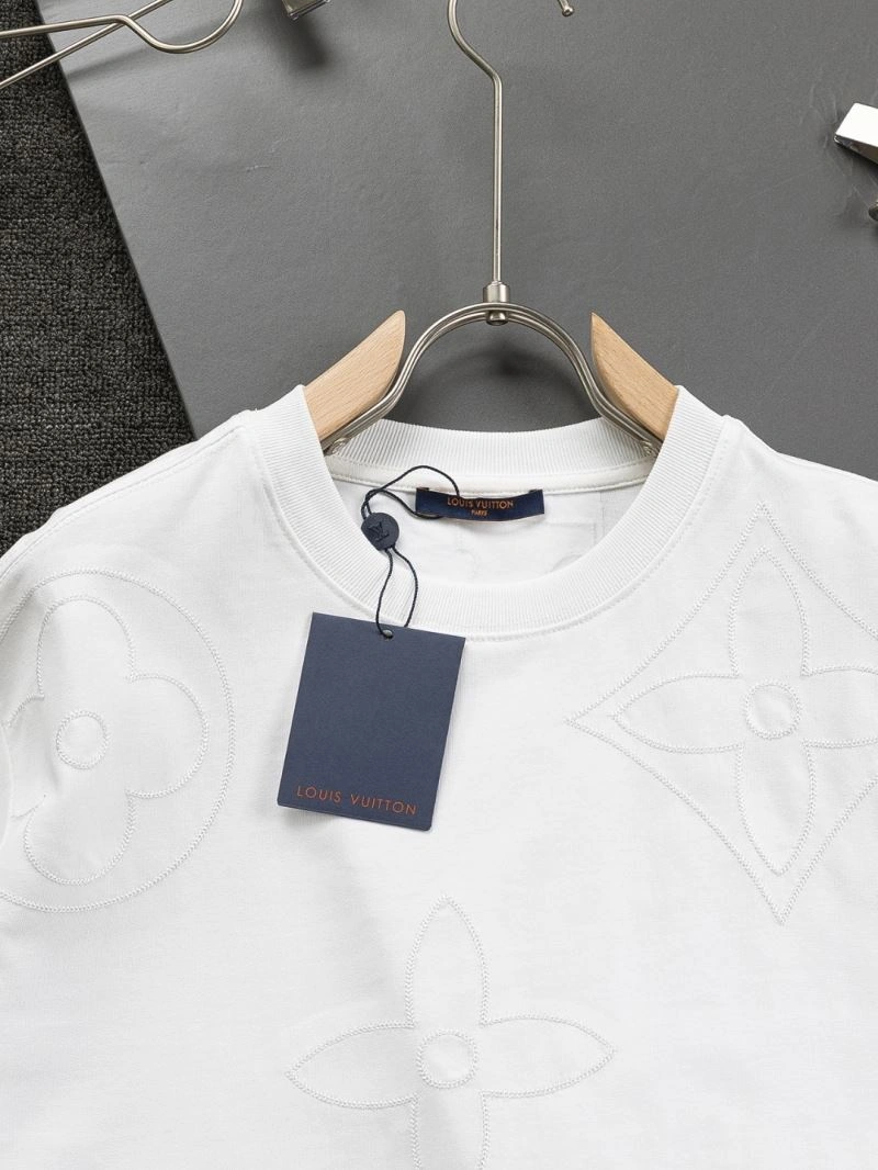 Louis Vuitton T-Shirts Sleek 133298