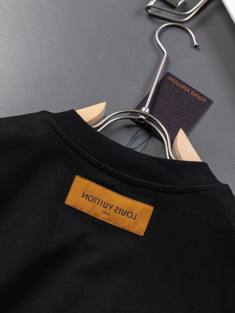 Louis Vuitton T-Shirts OdorResistant 133296