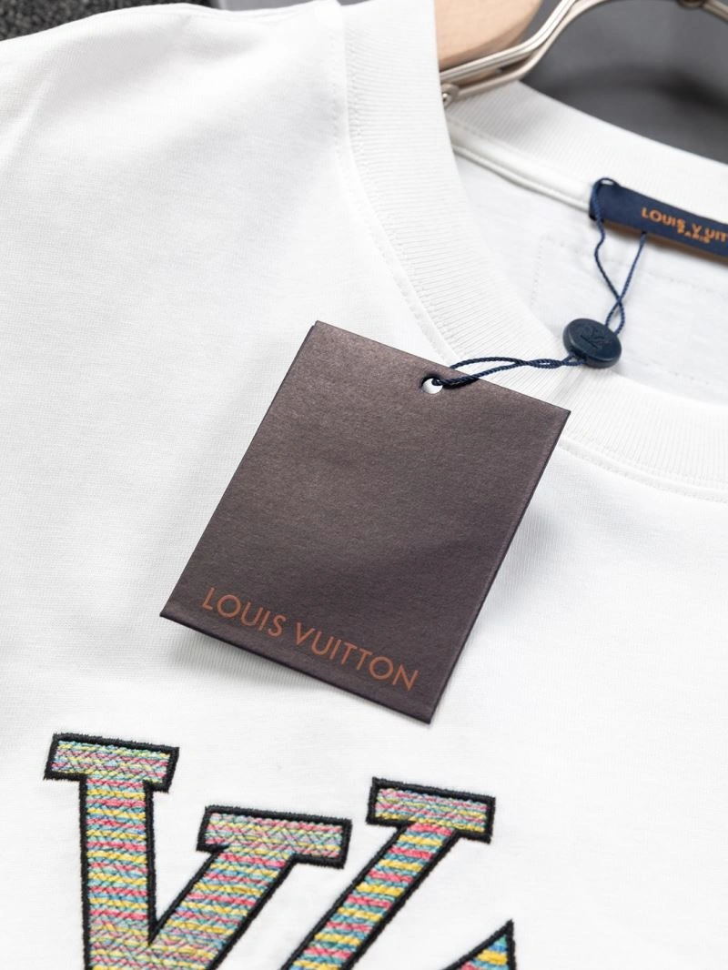 Louis Vuitton T-Shirts Popular 133271