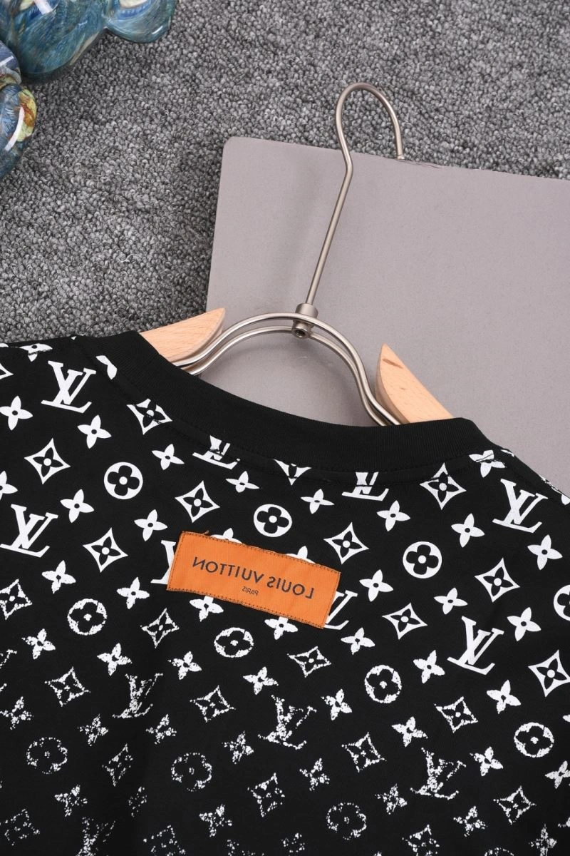 Breathable Louis Vuitton T-Shirts 133269