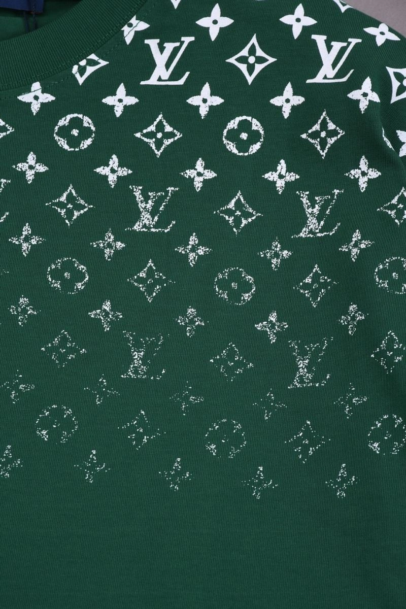 Vibrant Louis Vuitton T-Shirts 133295