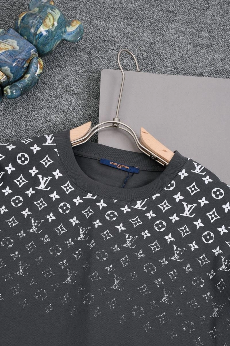 Effortless Louis Vuitton T-Shirts 133268