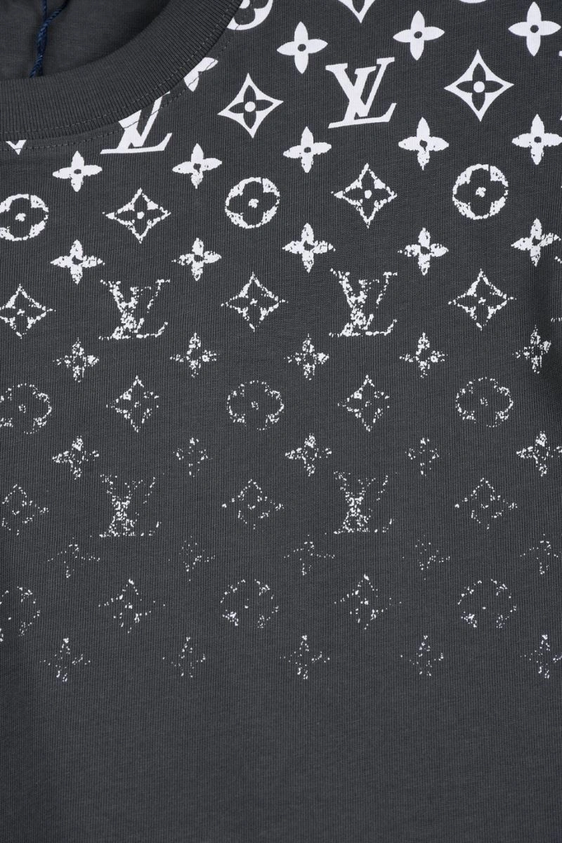 Effortless Louis Vuitton T-Shirts 133268