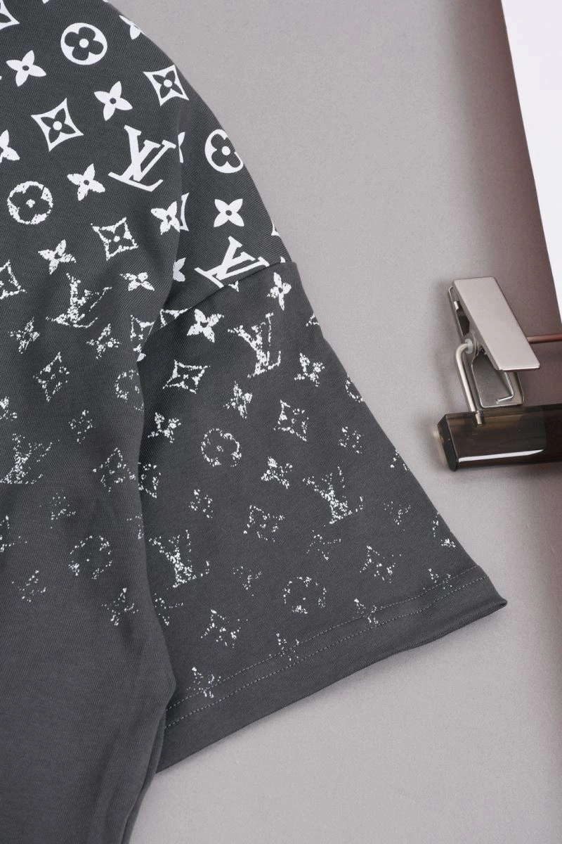 Effortless Louis Vuitton T-Shirts 133268