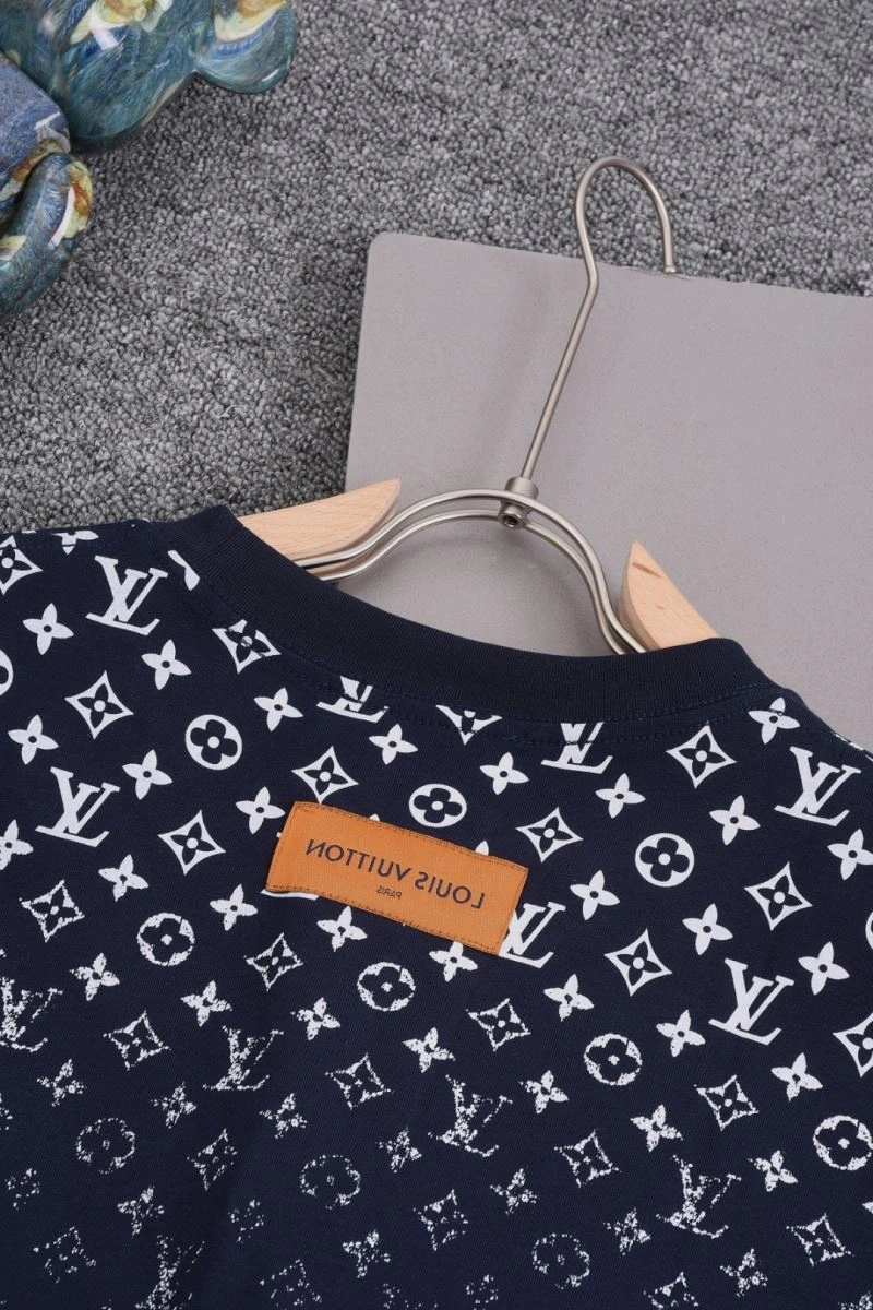 Louis Vuitton T-Shirts Functional 133267
