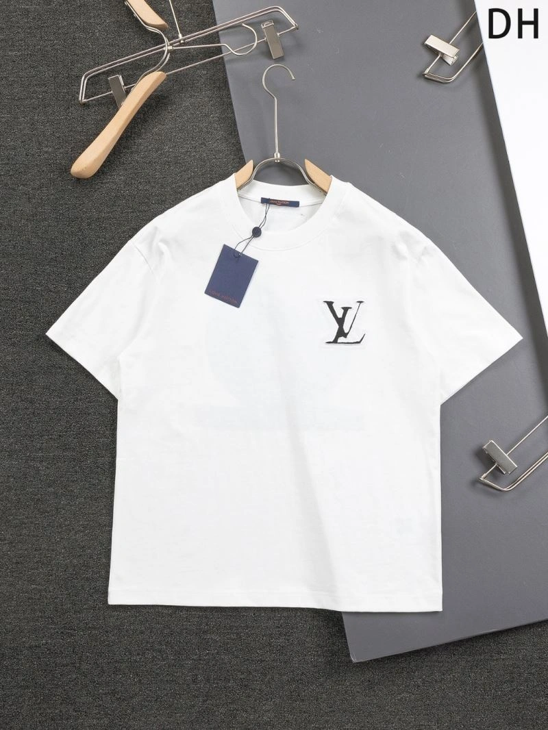 Louis Vuitton T-Shirts UrbanChic 133263