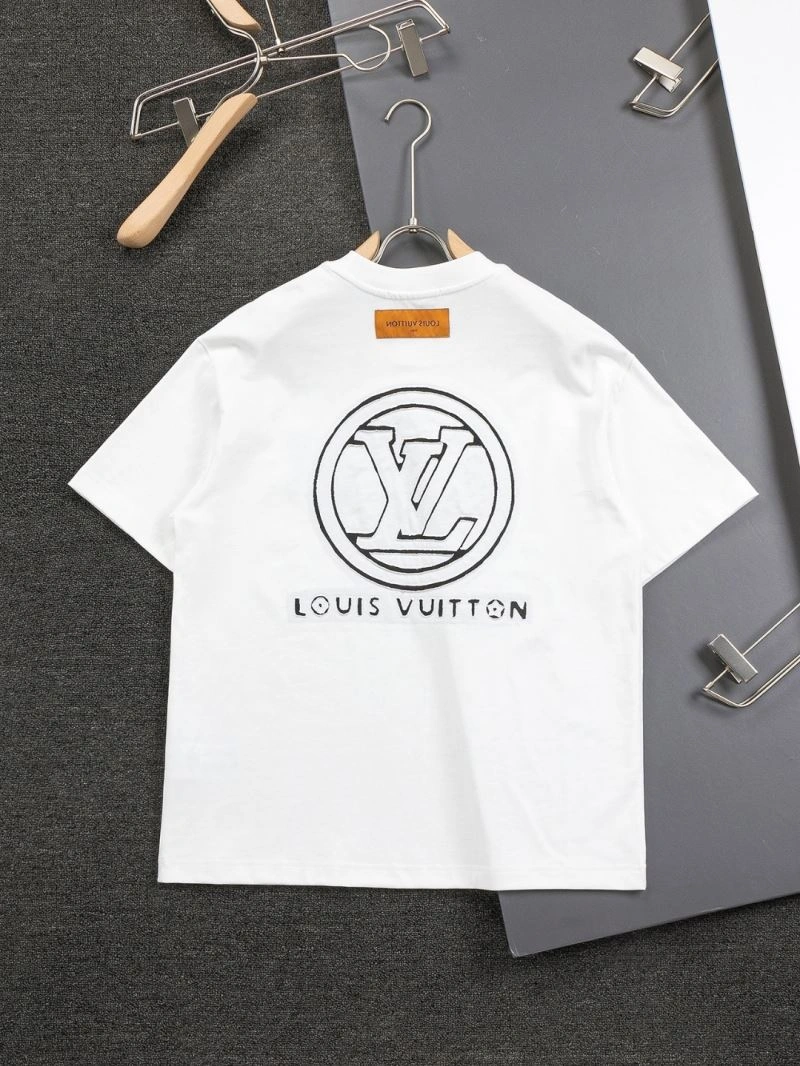 Louis Vuitton T-Shirts UrbanChic 133263
