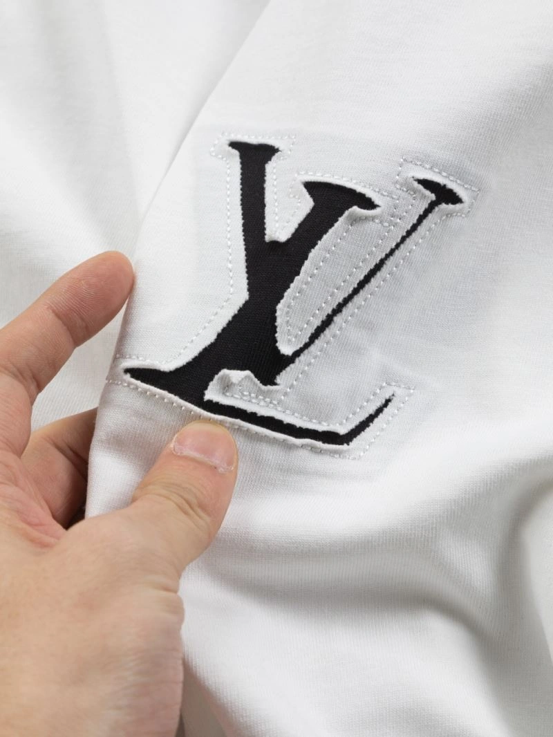 Louis Vuitton T-Shirts UrbanChic 133263