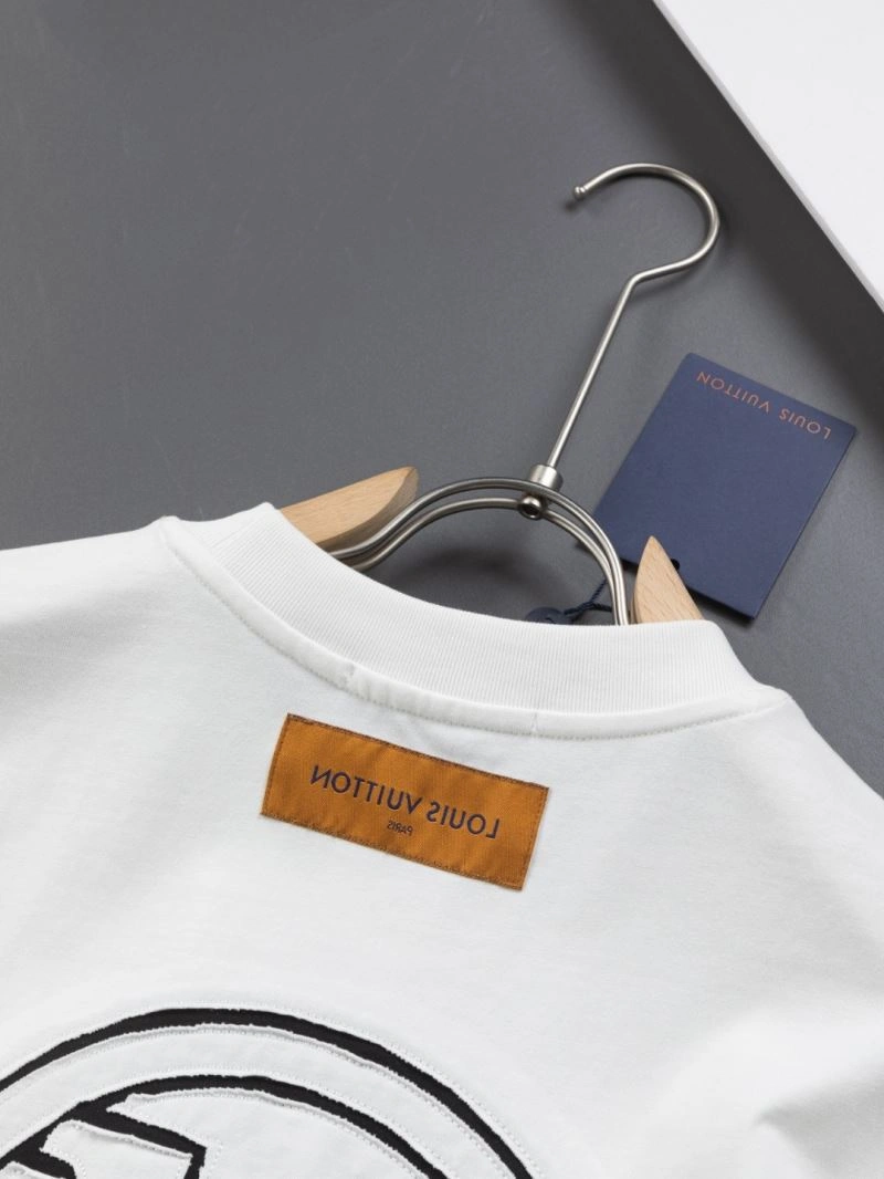Louis Vuitton T-Shirts UrbanChic 133263