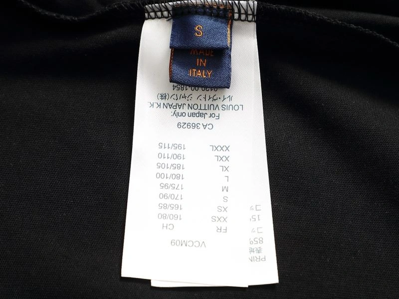 Packable Louis Vuitton T-Shirts 133256