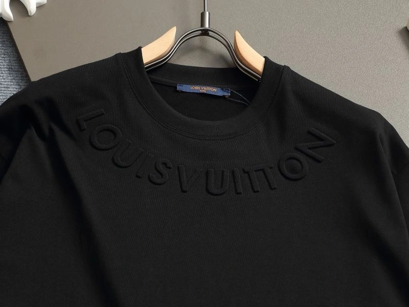 Packable Louis Vuitton T-Shirts 133256