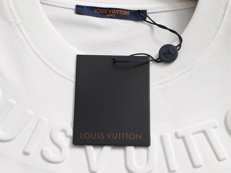 Louis Vuitton T-Shirts Stretchable 133241