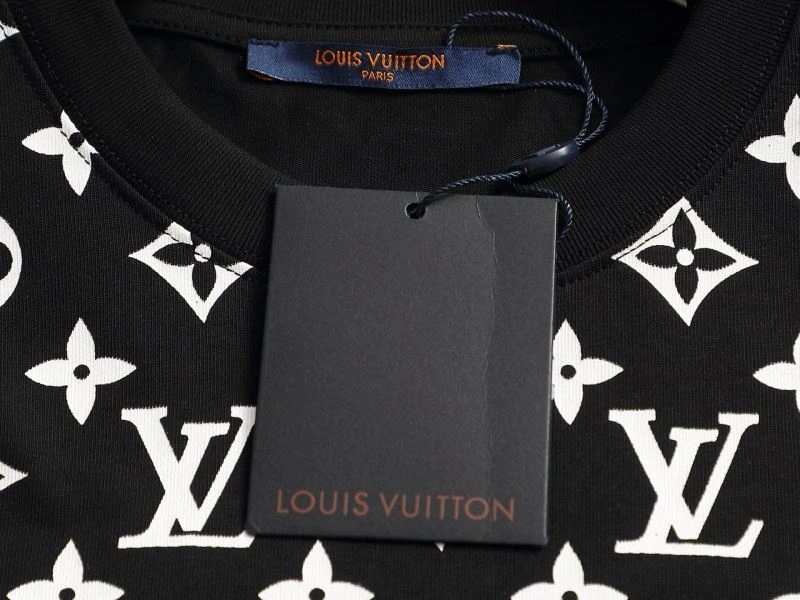 ComfortFit Louis Vuitton T-Shirts 133252