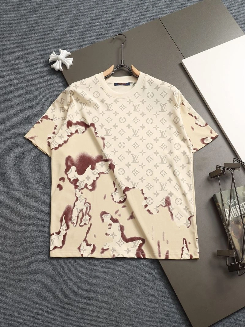 Flexible Louis Vuitton T-Shirts 133242