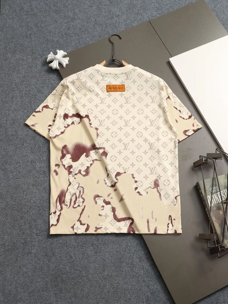 Flexible Louis Vuitton T-Shirts 133242