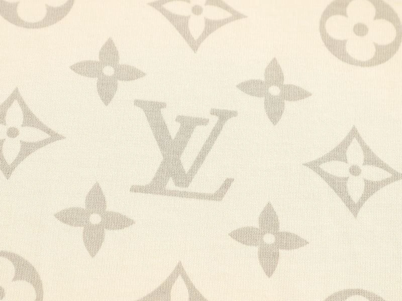 Flexible Louis Vuitton T-Shirts 133242
