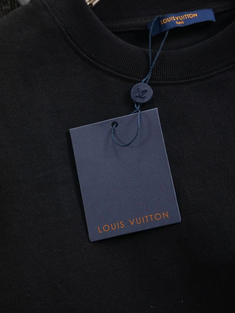 Louis Vuitton T-Shirts Trendsetting 133261