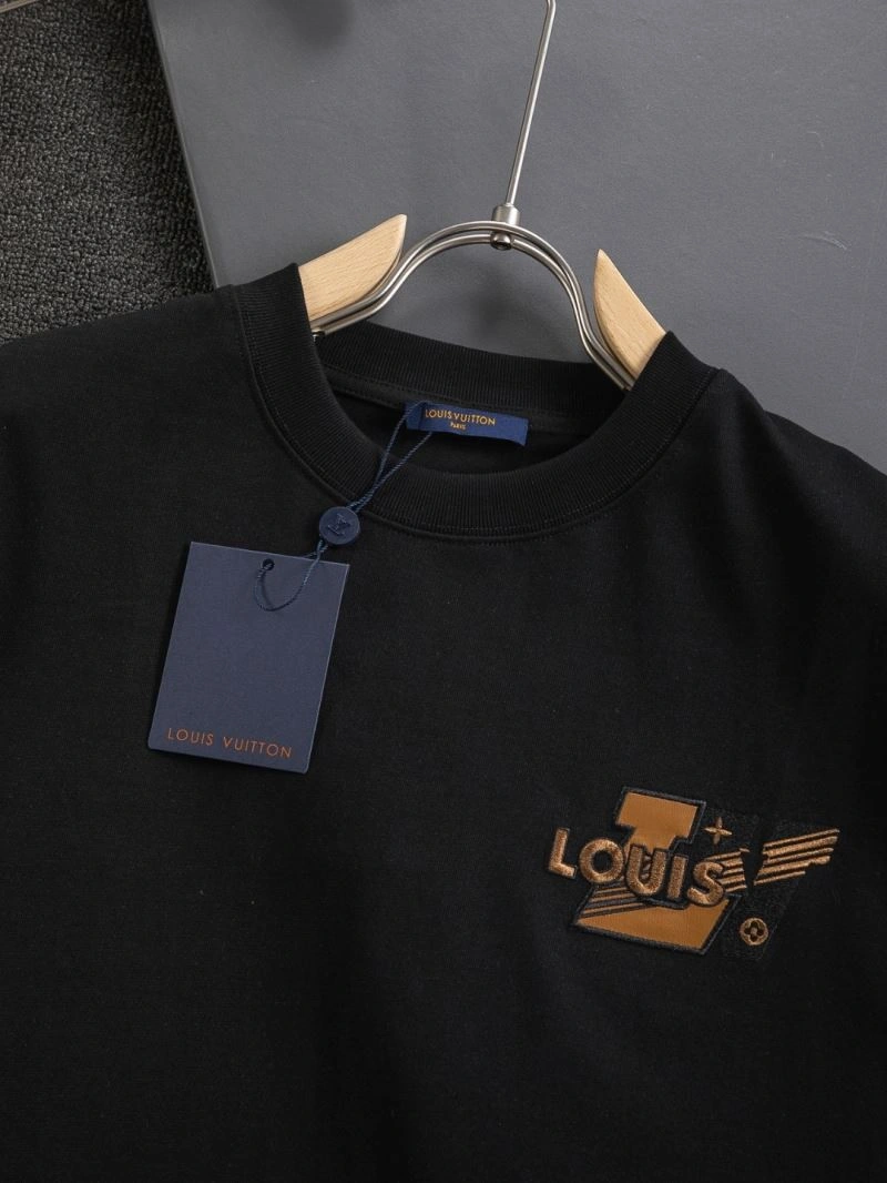 Louis Vuitton T-Shirts Trendsetting 133261