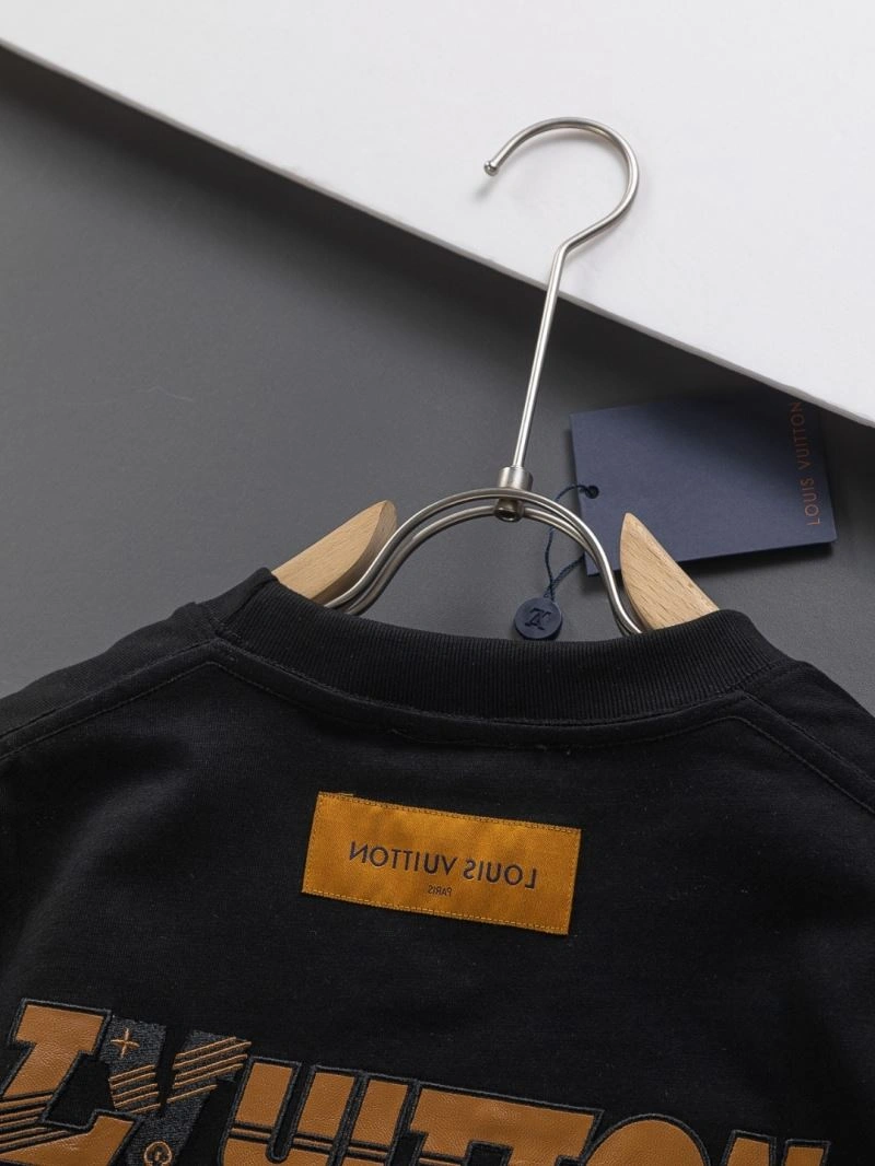 Louis Vuitton T-Shirts Trendsetting 133261