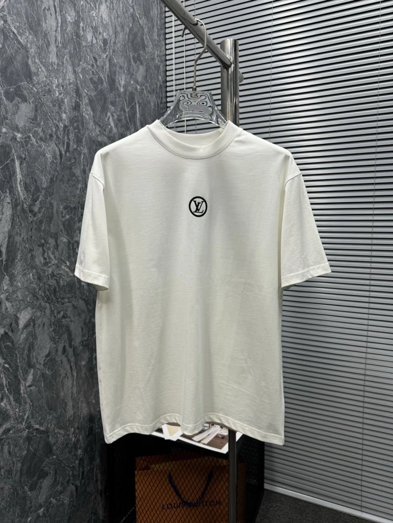 Cozy Louis Vuitton T-Shirts 133244