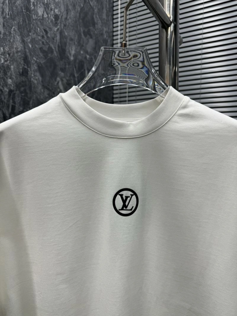 Cozy Louis Vuitton T-Shirts 133244