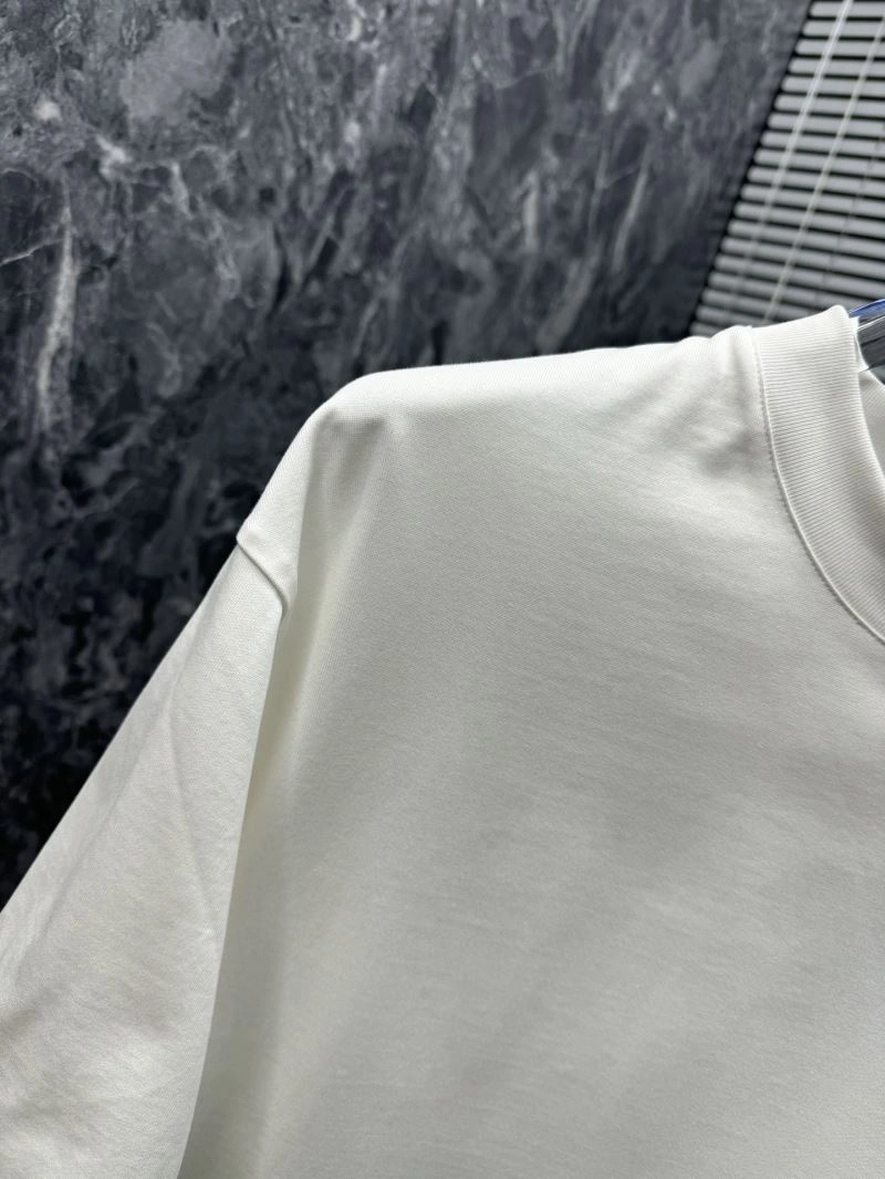 Resilient Louis Vuitton T-Shirts 133229