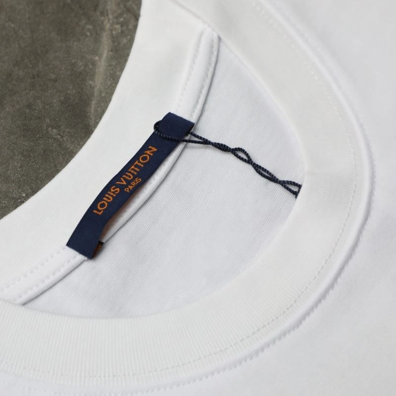Timeless Louis Vuitton T-Shirts 133228
