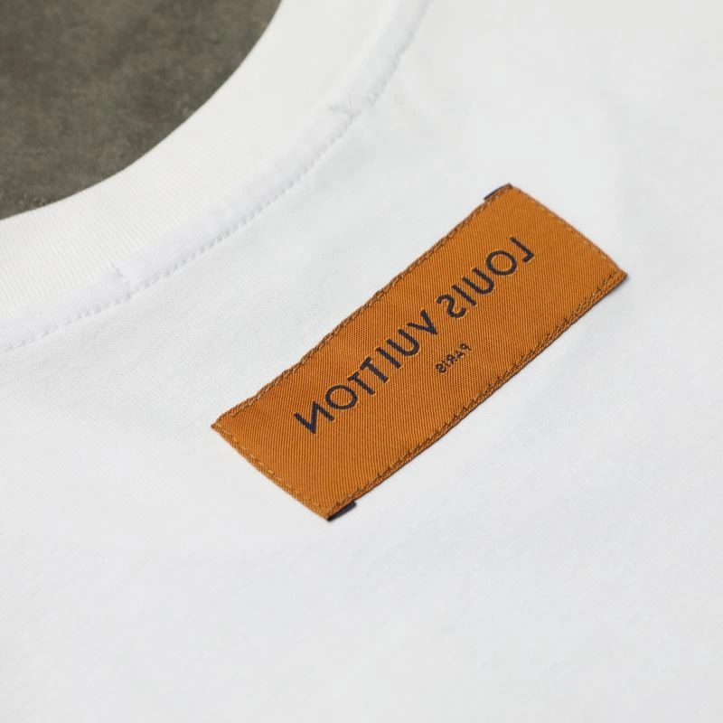 Timeless Louis Vuitton T-Shirts 133228