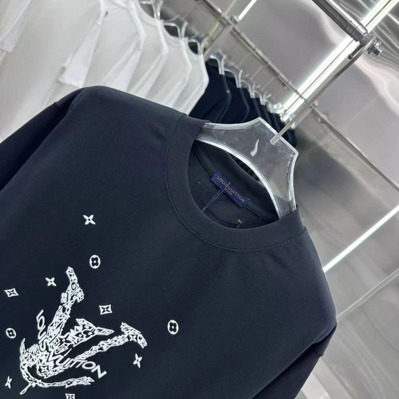 Classic Louis Vuitton T-Shirts 133225