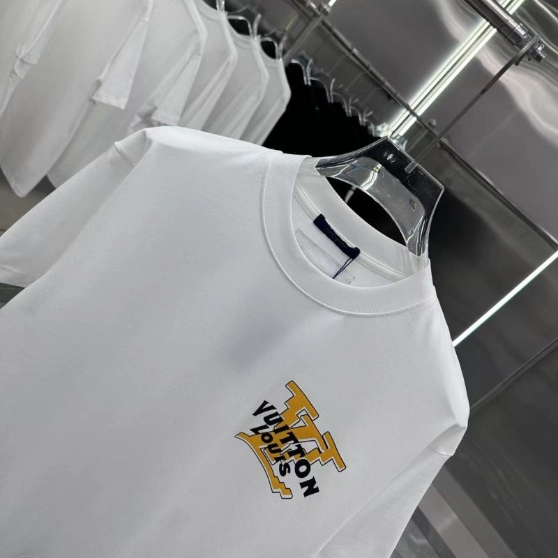 Minimalist Louis Vuitton T-Shirts 133222