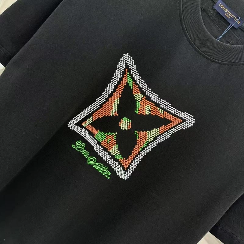 Stylish Louis Vuitton T-Shirts 133193