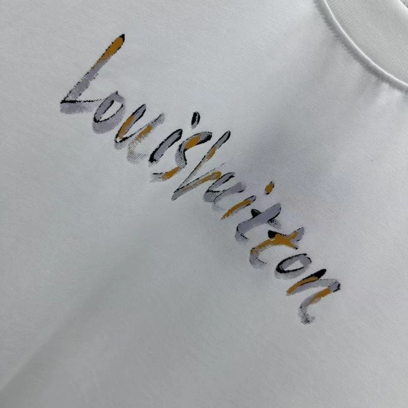 Elegant Louis Vuitton T-Shirts 133195